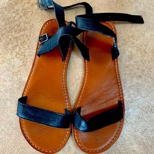 Abercrombie & Fitch sandals